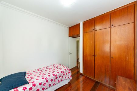 Apartamento à venda com 214m², 4 quartos e 2 vagas Apartamento à venda com 214m², 4 quartos e 2 vagasQuarto 3