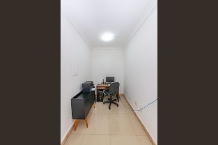 Apartamento à venda com 214m², 4 quartos e 2 vagas Apartamento à venda com 214m², 4 quartos e 2 vagasEscritório