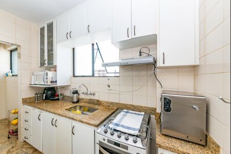 Apartamento à venda com 214m², 4 quartos e 2 vagas Apartamento à venda com 214m², 4 quartos e 2 vagasCozinha
