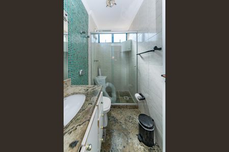 Apartamento à venda com 214m², 4 quartos e 2 vagas Apartamento à venda com 214m², 4 quartos e 2 vagasBanheiro da Suíte 2