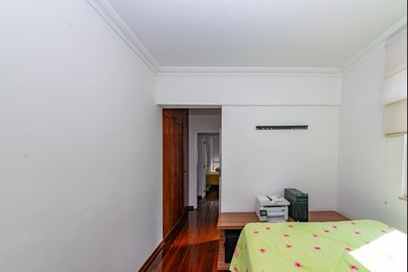 Apartamento à venda com 214m², 4 quartos e 2 vagas Apartamento à venda com 214m², 4 quartos e 2 vagasSuíte 2