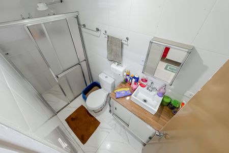 Casa à venda com 55m², 2 quartos e sem vaga Casa à venda com 55m², 2 quartos e sem vagaBanheiro