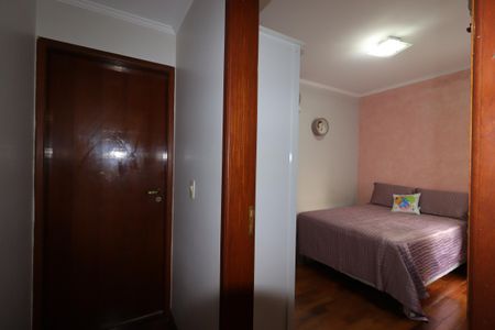 Casa à venda com 190m², 3 quartos e 4 vagasCorredor