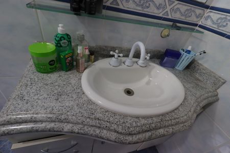 Casa à venda com 190m², 3 quartos e 4 vagasBanheiro da Suíte 1