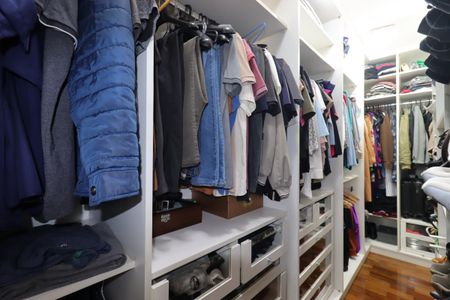 Casa à venda com 190m², 3 quartos e 4 vagasCloset da Suíte 3