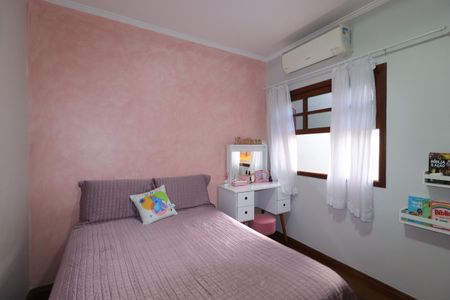 Casa à venda com 190m², 3 quartos e 4 vagasSuíte 2