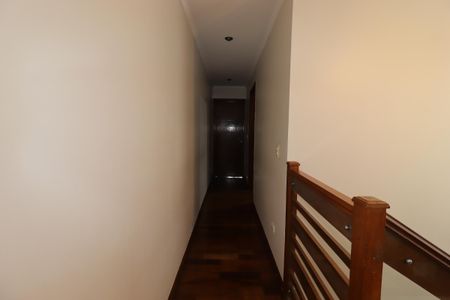 Casa à venda com 190m², 3 quartos e 4 vagasCorredor