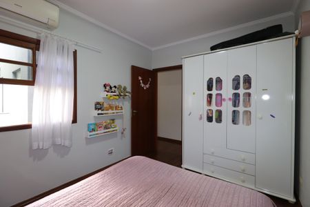 Casa à venda com 190m², 3 quartos e 4 vagasSuíte 2