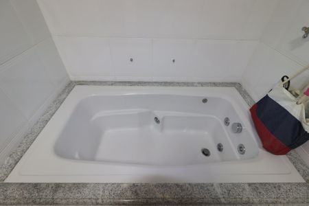 Casa à venda com 190m², 3 quartos e 4 vagasBanheiro da Suíte 3