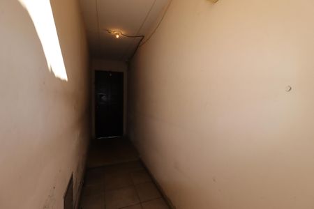 Casa para alugar com 90m², 1 quarto e 2 vagasCorredor