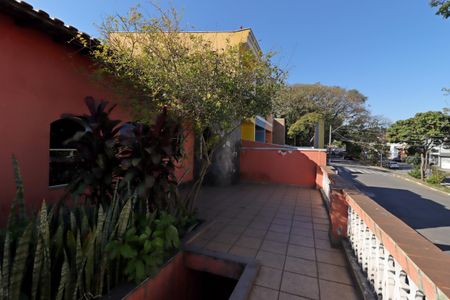 Casa para alugar com 90m², 1 quarto e 2 vagasQuintal