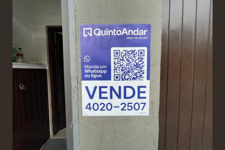 Casa à venda com 165m², 3 quartos e 2 vagas Casa à venda com 165m², 3 quartos e 2 vagasPlaca