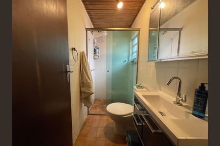 Casa à venda com 165m², 3 quartos e 2 vagas Casa à venda com 165m², 3 quartos e 2 vagasBanheiro da Suíte