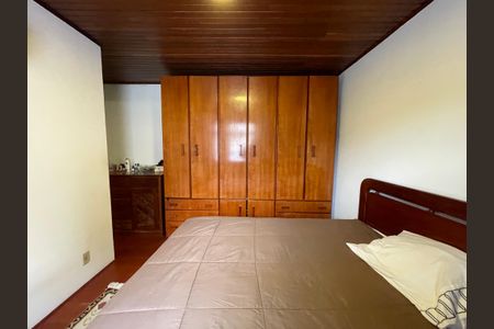 Casa à venda com 165m², 3 quartos e 2 vagas Casa à venda com 165m², 3 quartos e 2 vagasSuíte