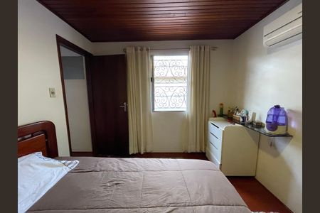 Casa à venda com 165m², 3 quartos e 2 vagas Casa à venda com 165m², 3 quartos e 2 vagasSuíte