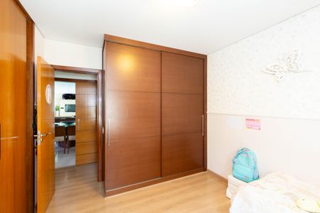 Apartamento à venda com 208m², 4 quartos e 4 vagas Apartamento à venda com 208m², 4 quartos e 4 vagasQuarto 3