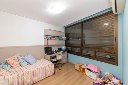 Apartamento à venda com 208m², 4 quartos e 4 vagas Apartamento à venda com 208m², 4 quartos e 4 vagasQuarto 4