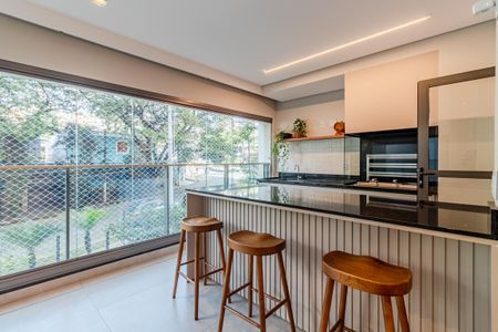 Varanda Gourmet de apartamento à venda com 4 quartos, 200m² em Sumaré, São Paulo