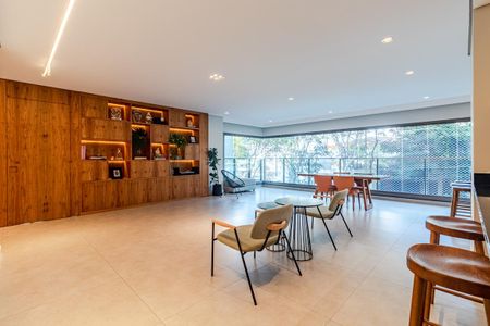 Sala de apartamento à venda com 4 quartos, 200m² em Sumaré, São Paulo