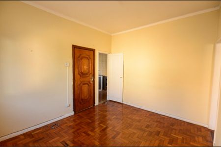 Apartamento à venda com 63m², 2 quartos e sem vaga Apartamento à venda com 63m², 2 quartos e sem vagaSala