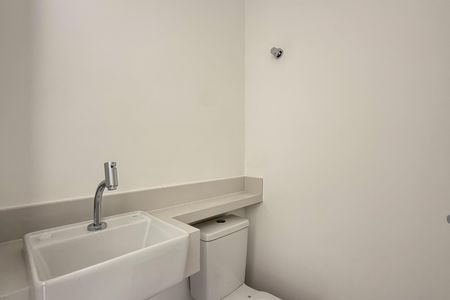 Apartamento à venda com 68m², 2 quartos e 2 vagas Apartamento à venda com 68m², 2 quartos e 2 vagasLavabo da Sala