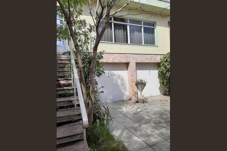 Casa à venda com 294m², 3 quartos e 4 vagas