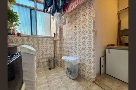 Apartamento à venda com 132m², 3 quartos e 1 vaga Apartamento à venda com 132m², 3 quartos e 1 vagaÁrea de serviço