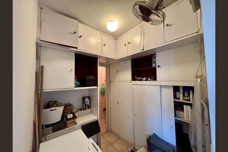 Apartamento à venda com 132m², 3 quartos e 1 vaga Apartamento à venda com 132m², 3 quartos e 1 vagaQuarto de Serviço