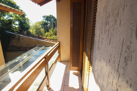 Casa de condomínio à venda com 150m², 3 quartos e 2 vagas Casa de condomínio à venda com 150m², 3 quartos e 2 vagasSacada do Quarto 1