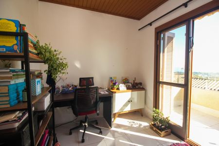 Casa de condomínio à venda com 150m², 3 quartos e 2 vagas Casa de condomínio à venda com 150m², 3 quartos e 2 vagasQuarto Suíte
