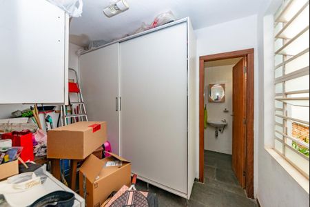 Casa à venda com 372m², 4 quartos e 5 vagas Casa à venda com 372m², 4 quartos e 5 vagasÁrea de Serviço