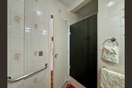 Apartamento à venda com 87m², 2 quartos e 1 vaga Apartamento à venda com 87m², 2 quartos e 1 vagaBanheiro Social