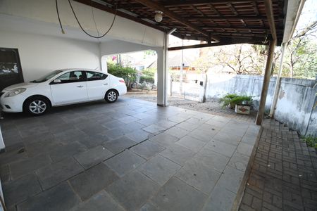 Casa à venda com 240m², 3 quartos e 2 vagasGaragem