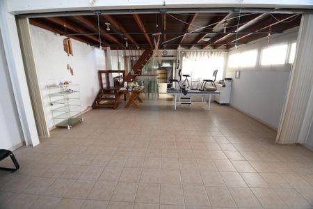 Casa à venda com 240m², 3 quartos e 2 vagasÁrea Comum - Salão