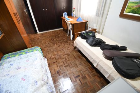 Casa à venda com 240m², 3 quartos e 2 vagasQuarto 2