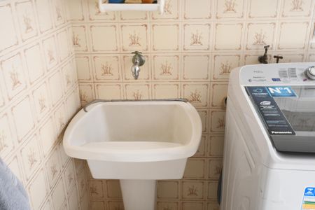 Casa à venda com 240m², 3 quartos e 2 vagasÁrea de Serviço