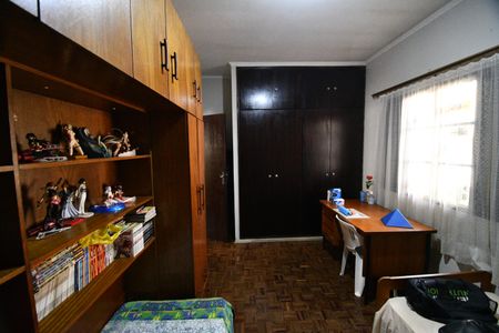 Casa à venda com 240m², 3 quartos e 2 vagasQuarto 2