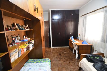 Casa à venda com 240m², 3 quartos e 2 vagasQuarto 2