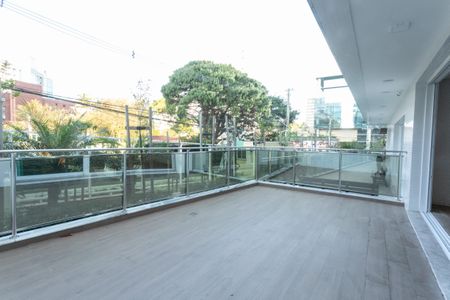 Apartamento à venda com 198m², 3 quartos e 4 vagas Apartamento à venda com 198m², 3 quartos e 4 vagasÁrea comum