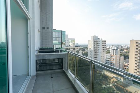 Apartamento à venda com 173m², 3 quartos e 4 vagas Apartamento à venda com 173m², 3 quartos e 4 vagasSacada da sala