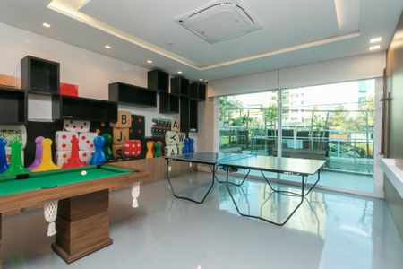 Apartamento à venda com 173m², 3 quartos e 4 vagas Apartamento à venda com 173m², 3 quartos e 4 vagasSala de jogos