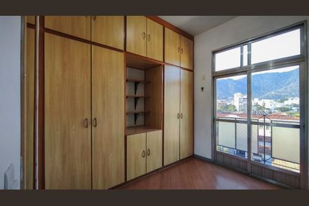 Apartamento à venda com 61m², 2 quartos e 2 vagas Apartamento à venda com 61m², 2 quartos e 2 vagasQuarto 1