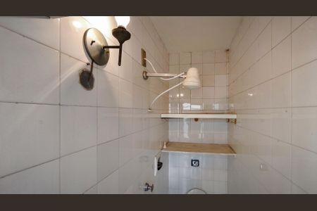 Apartamento à venda com 61m², 2 quartos e 2 vagas Apartamento à venda com 61m², 2 quartos e 2 vagasBanheiro de serviço