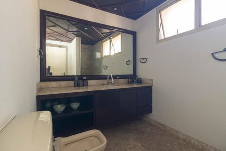 Apartamento para alugar com 400m², 3 quartos e 4 vagas Apartamento para alugar com 400m², 3 quartos e 4 vagasBanheiro da Suíte 3