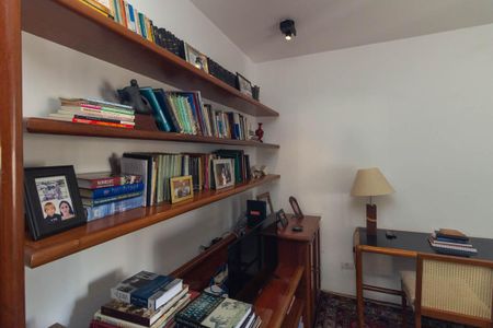 Apartamento para alugar com 400m², 3 quartos e 4 vagas Apartamento para alugar com 400m², 3 quartos e 4 vagasSala de TV