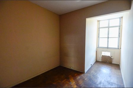 Apartamento à venda com 76m², 2 quartos e 1 vagaQuarto 2