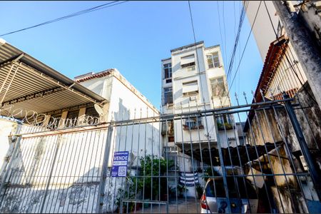 Apartamento à venda com 76m², 2 quartos e 1 vagaFachada