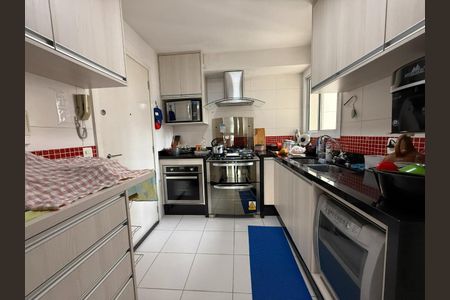 Apartamento à venda com 176m², 3 quartos e 3 vagas