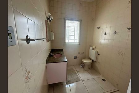 Casa à venda com 124m², 3 quartos e 4 vagas