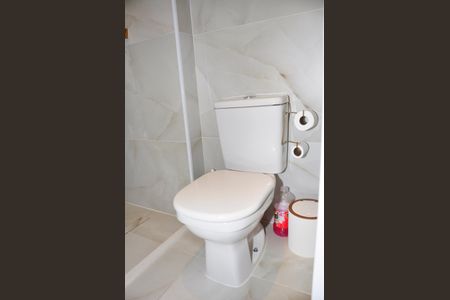 Apartamento à venda com 63m², 3 quartos e 1 vaga Apartamento à venda com 63m², 3 quartos e 1 vagaDetalhe - Banheiro Social